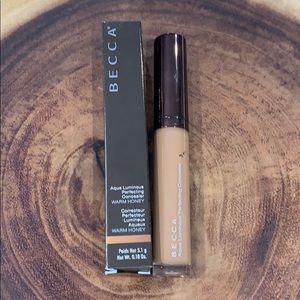 Becca Aqua Luminous Concealor